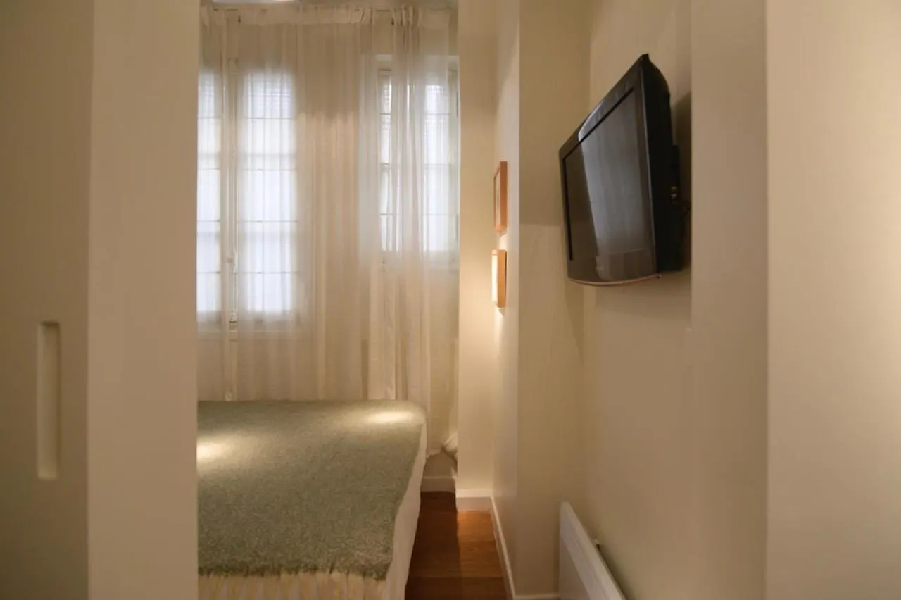 Le Marais Moderne Apartment Paris