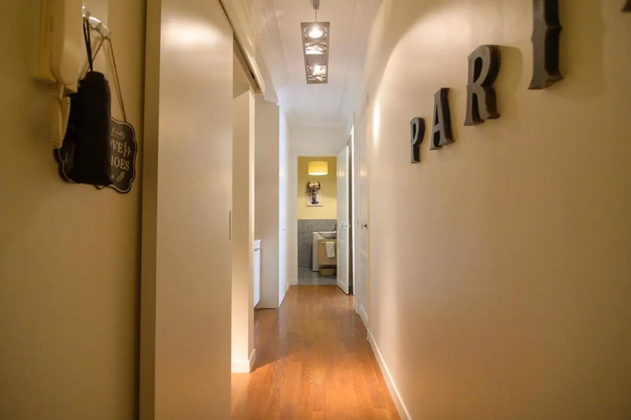 Le Marais Moderne Apartment Paris