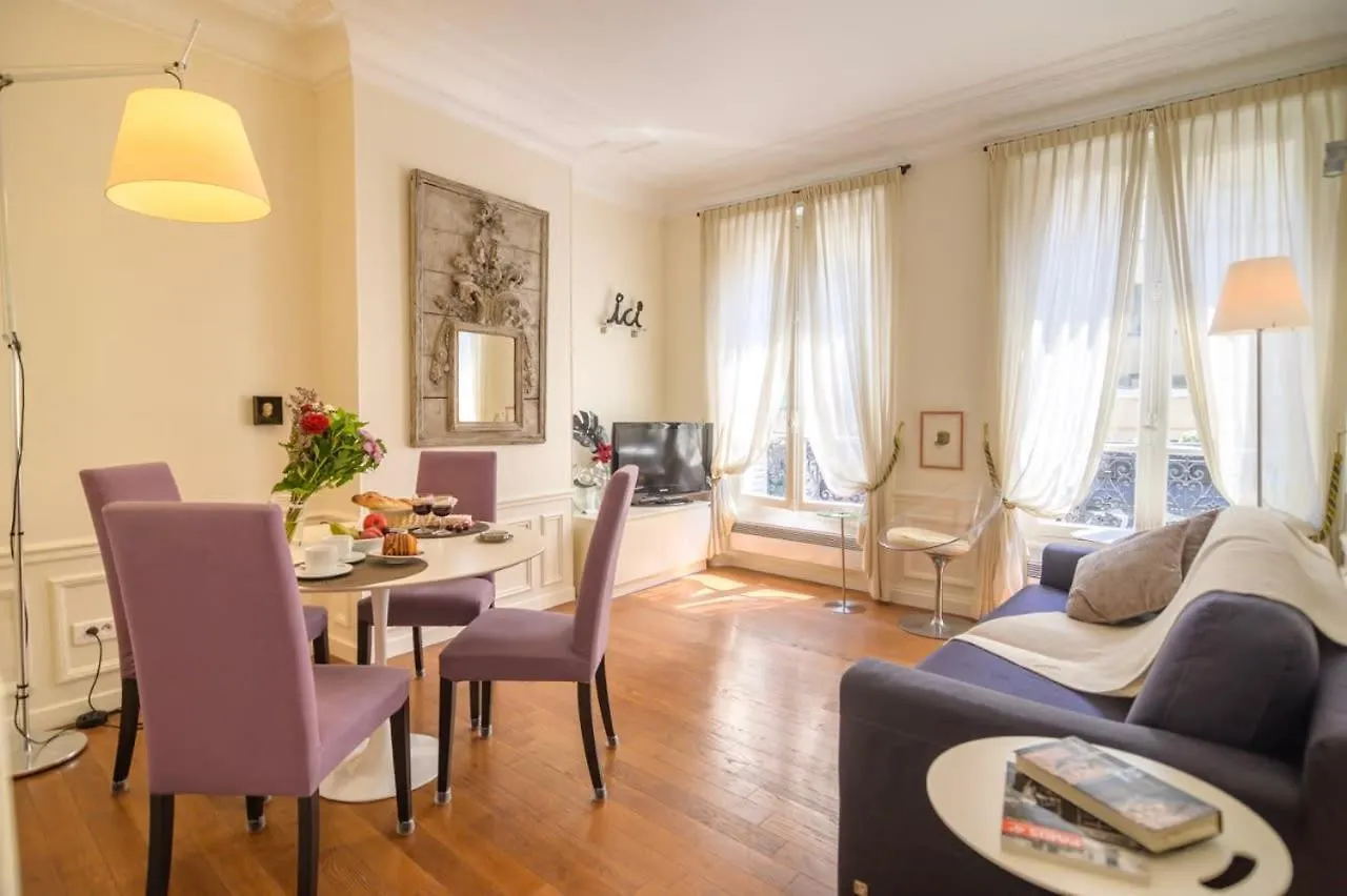 Le Marais Moderne Apartment Paris