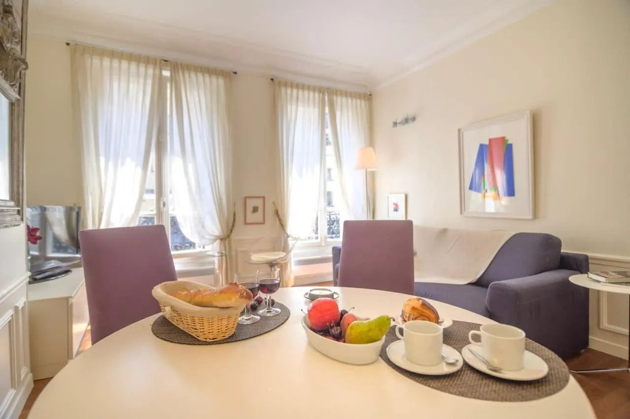 Le Marais Moderne Apartment Paris